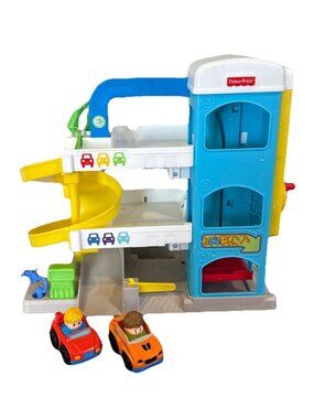 Fisher Price Little People Wheelies Helpful Neighbor's Playset Garage Ramp Lot